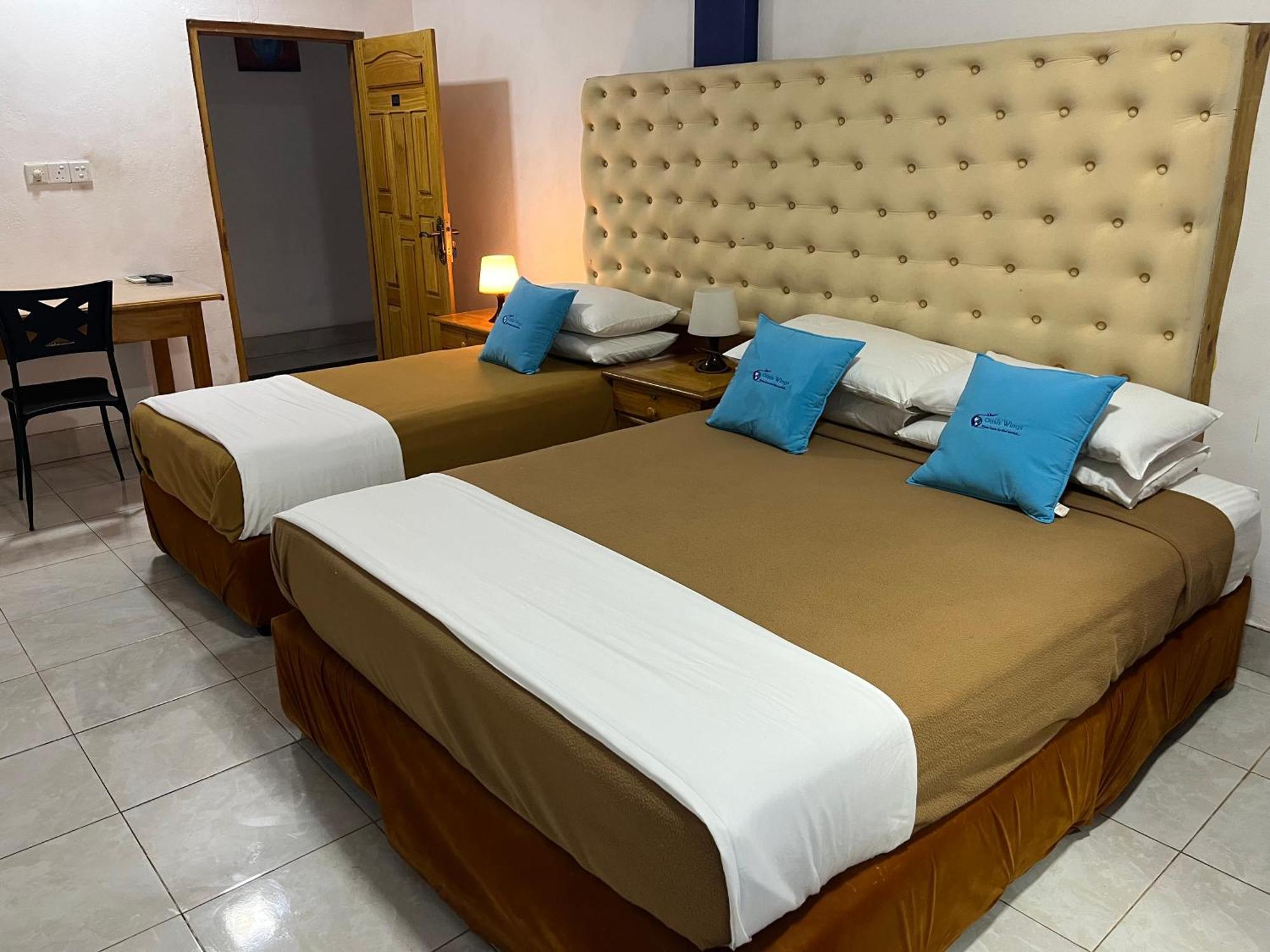 Oasis Wings Hotel Mannar Exteriör bild